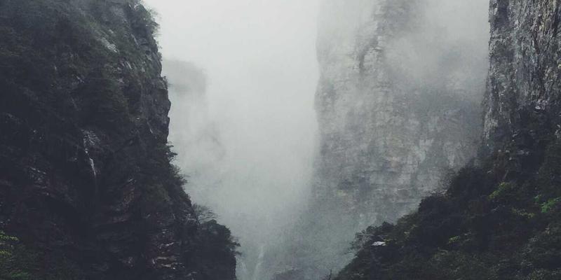 工业设备入门：从重型机械到齐尔克赞克技术的全面解析