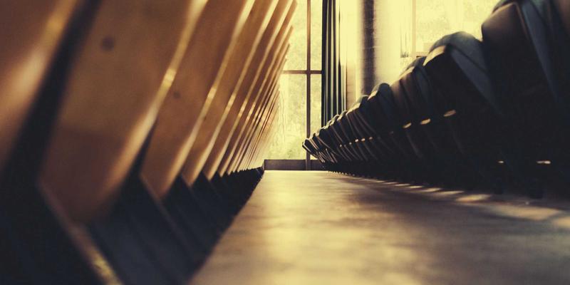 精密工程与自动化生产线的核心：工业设备嵌入式控制系统与RTOS开发深度解析